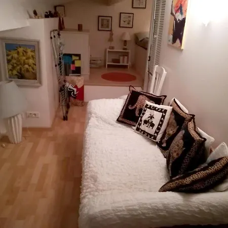 De 2 Chambres Avec Terrasse Amenagee Et Wifi A Raphael A 3 Km De La