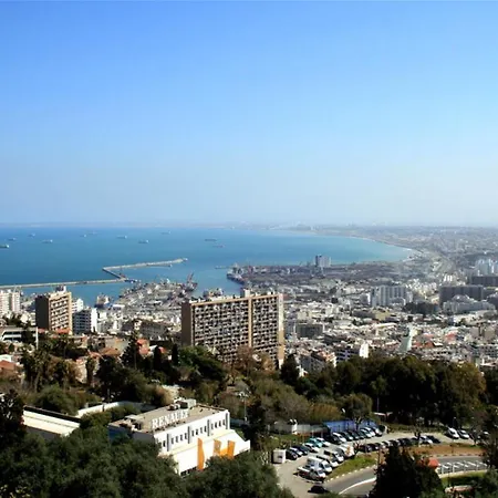De 2 Chambres Avec Terrasse Amenagee Et Wifi A Raphael A 3 Km De La 아파트 Saint-Raphaël